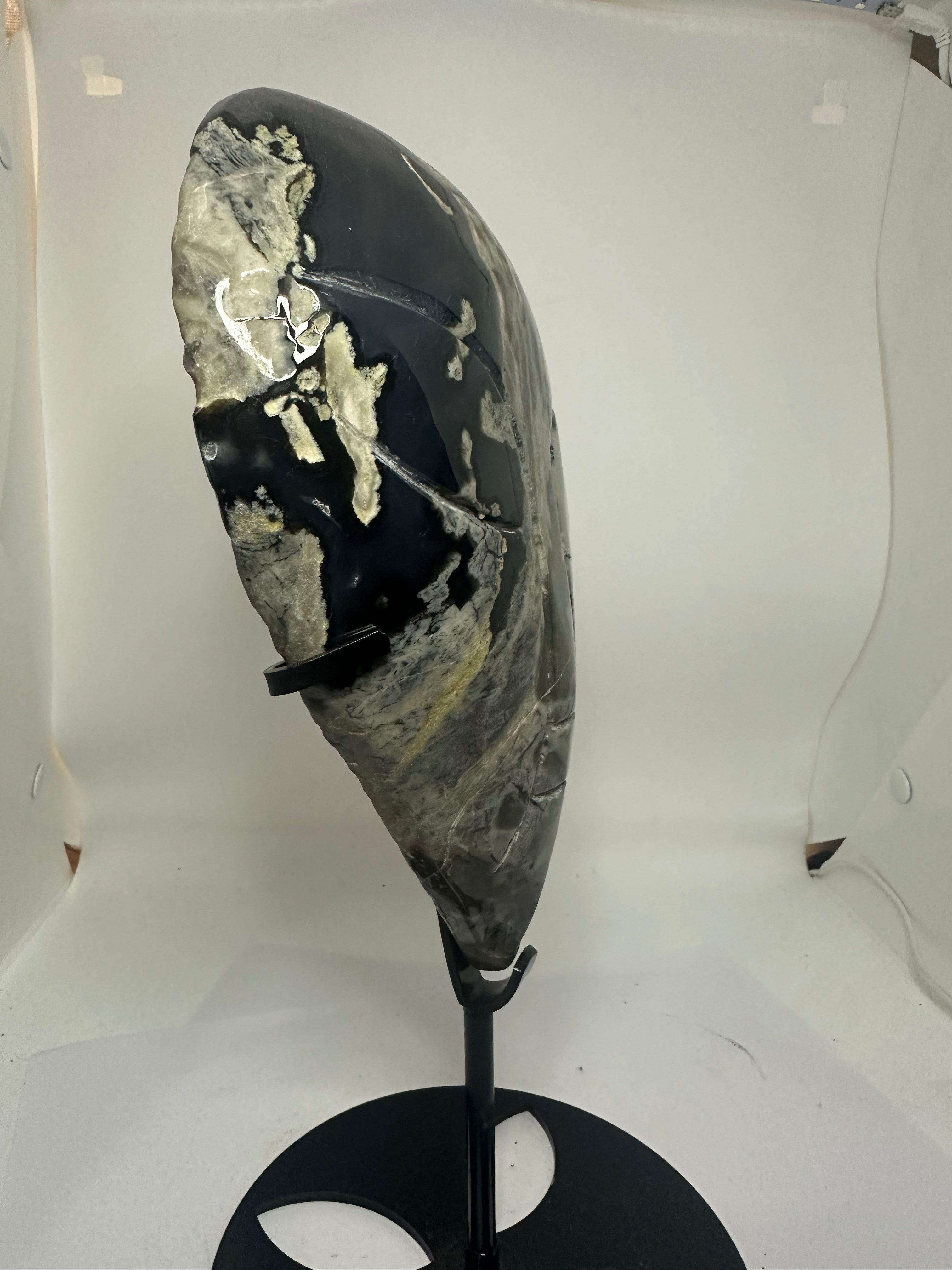 Volcanic Agate Alien Head Carving on Custom Stand – 2kg