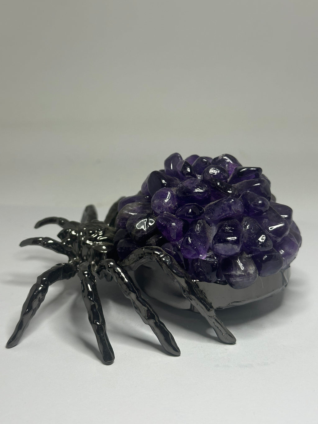 Amethyst Tumble Spider with Metal Body – 278g