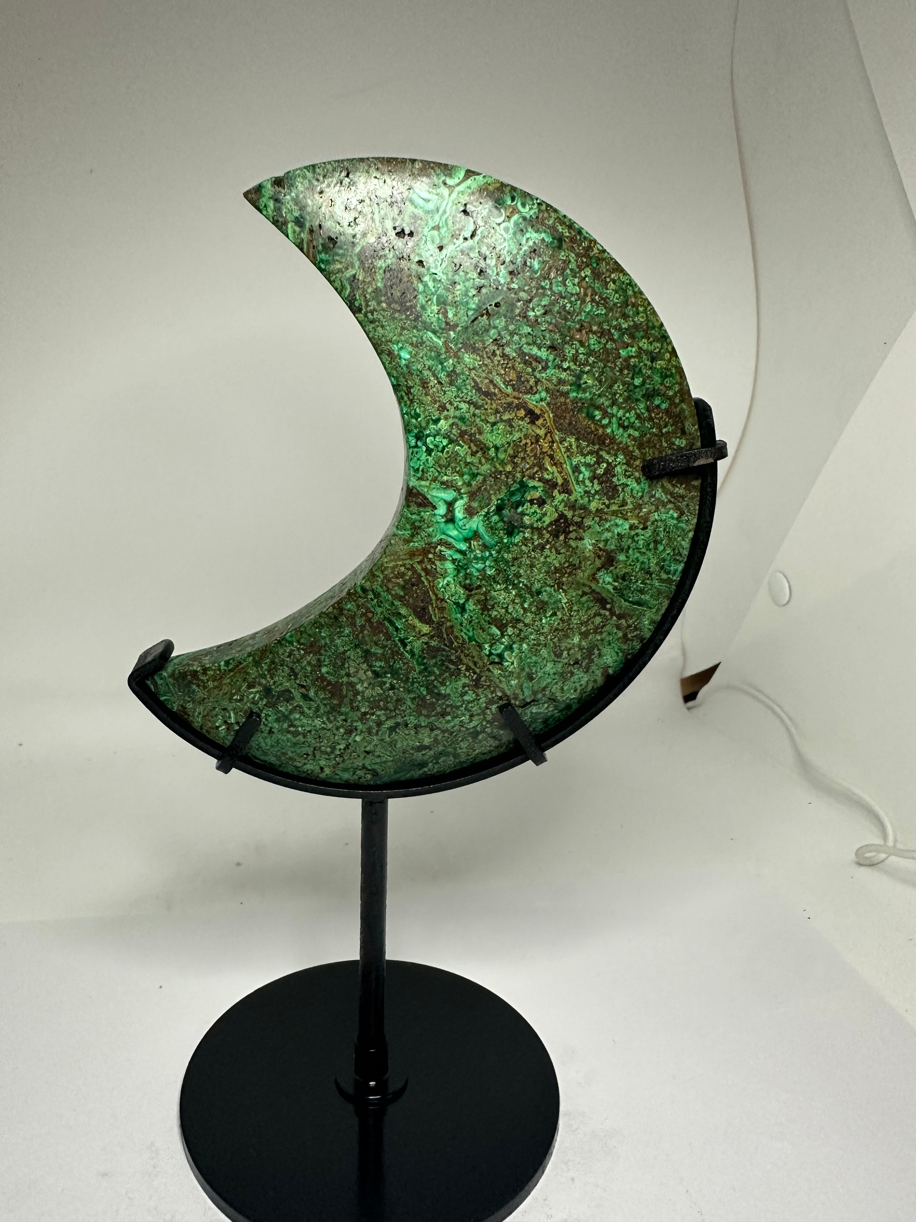 Green Emerald Moon Carving on Custom Stand – 538g
