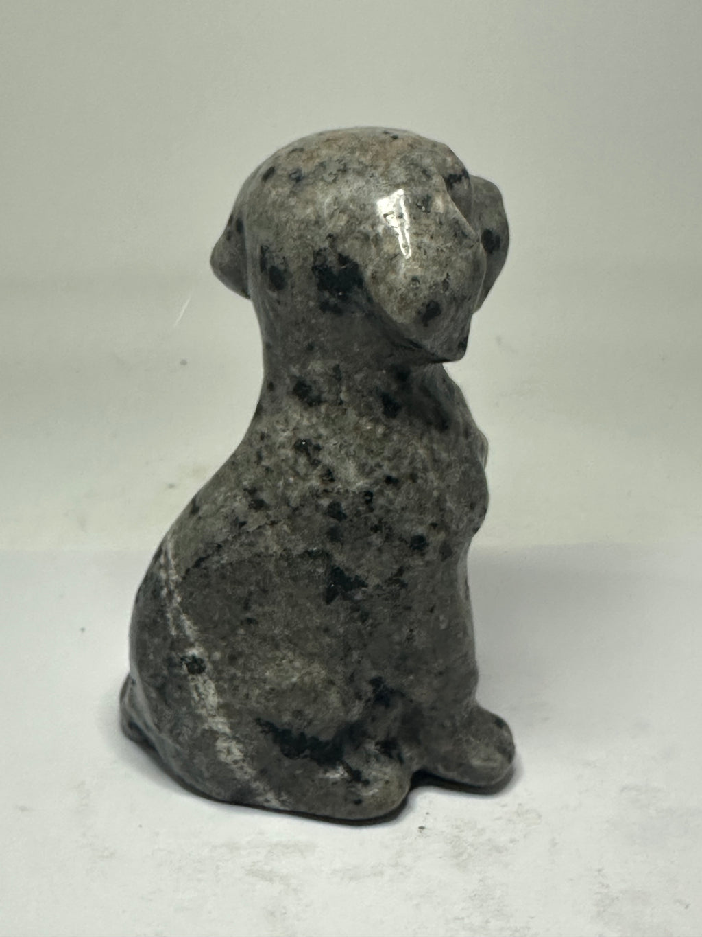 Carved yooperlite dog carving, 435g, shown from another angle