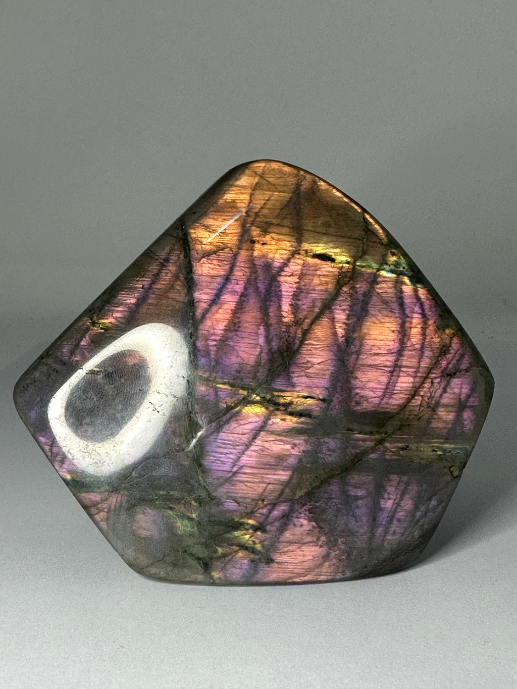Polished labradorite freeform, 512g