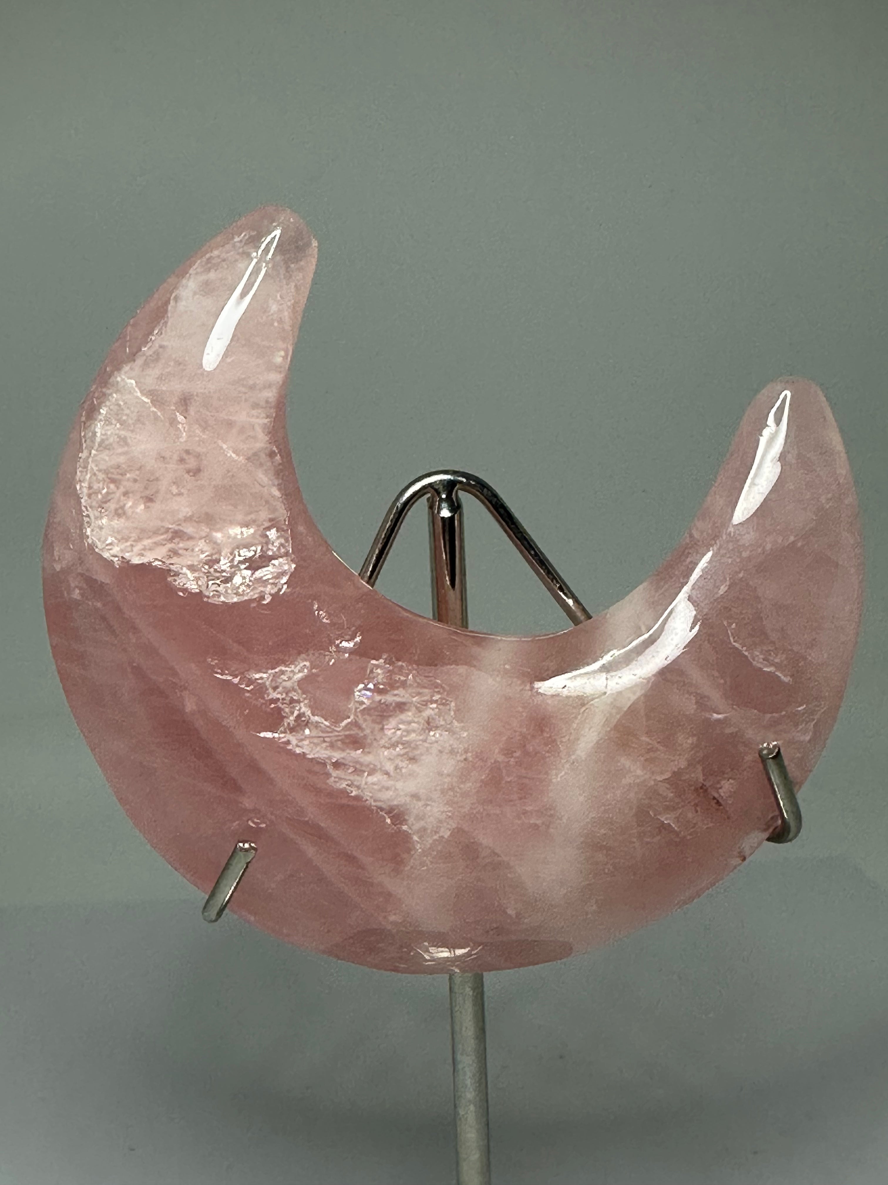 Rose Quartz Moon Carving – 128g