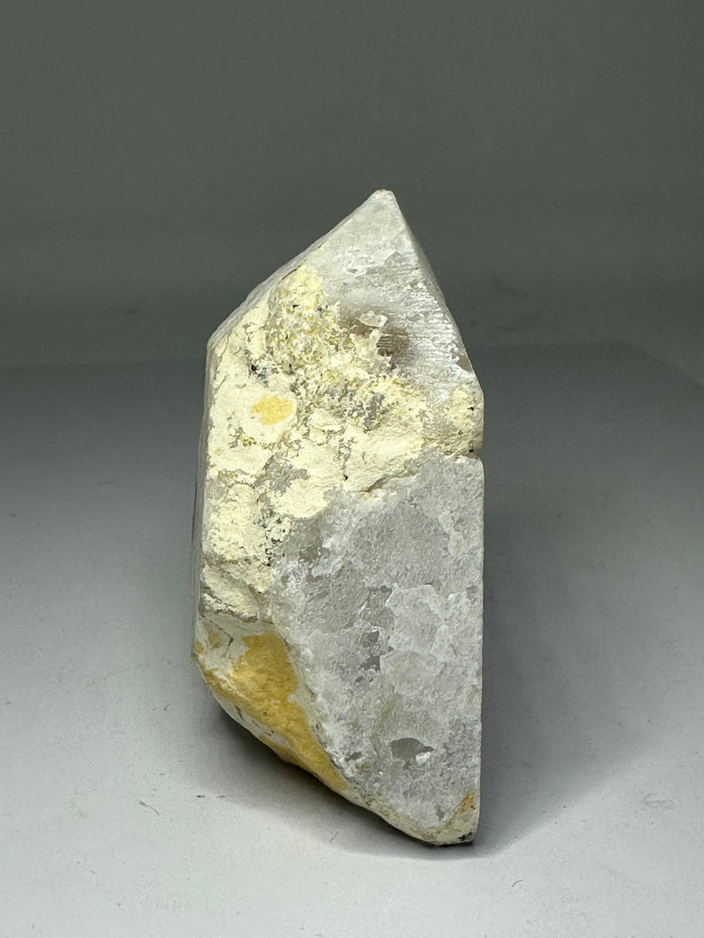 Raw Druzy Quartz Freeform – 204g