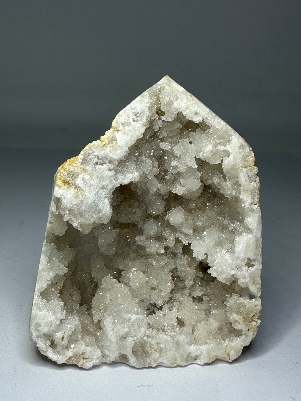 Raw Quartz Freeform with Druzy Face – 96g