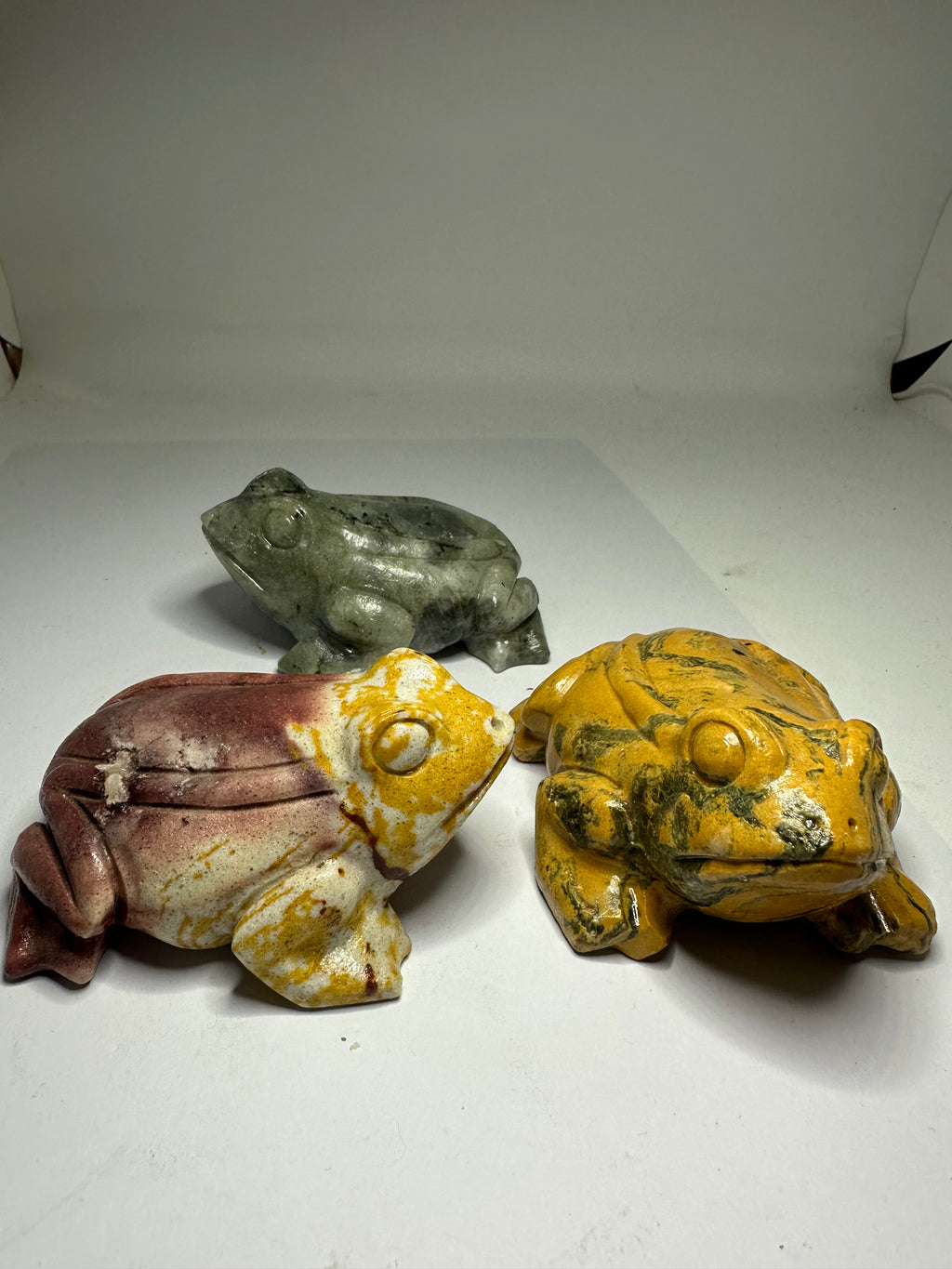 Frog Carving – Mixed Materials – 241g