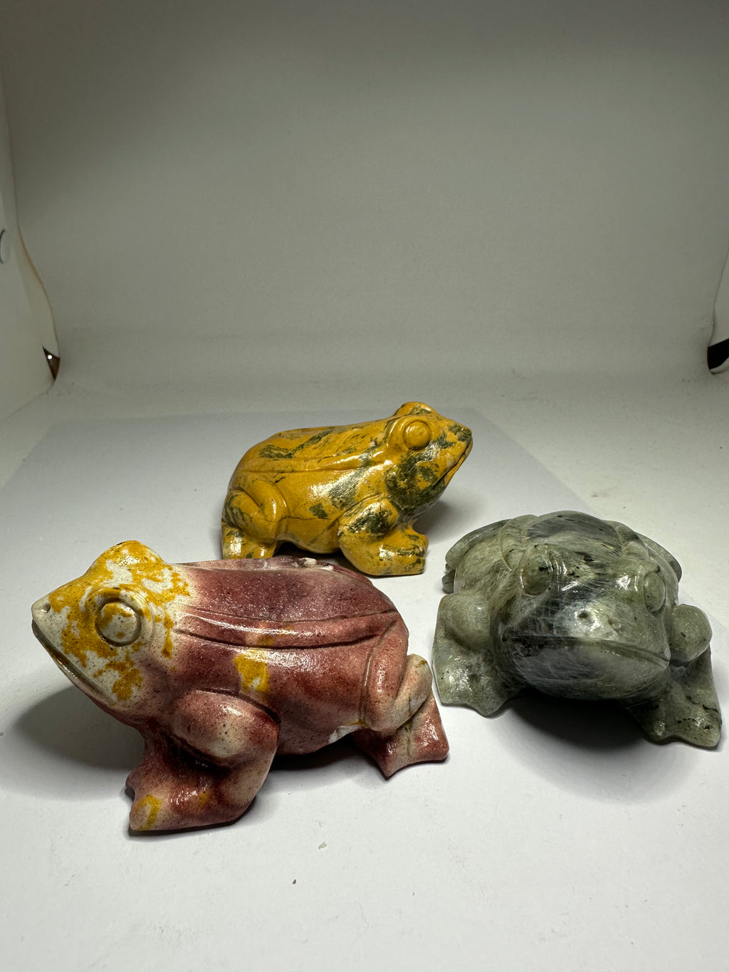 Frog Carving – Mixed Materials – 241g