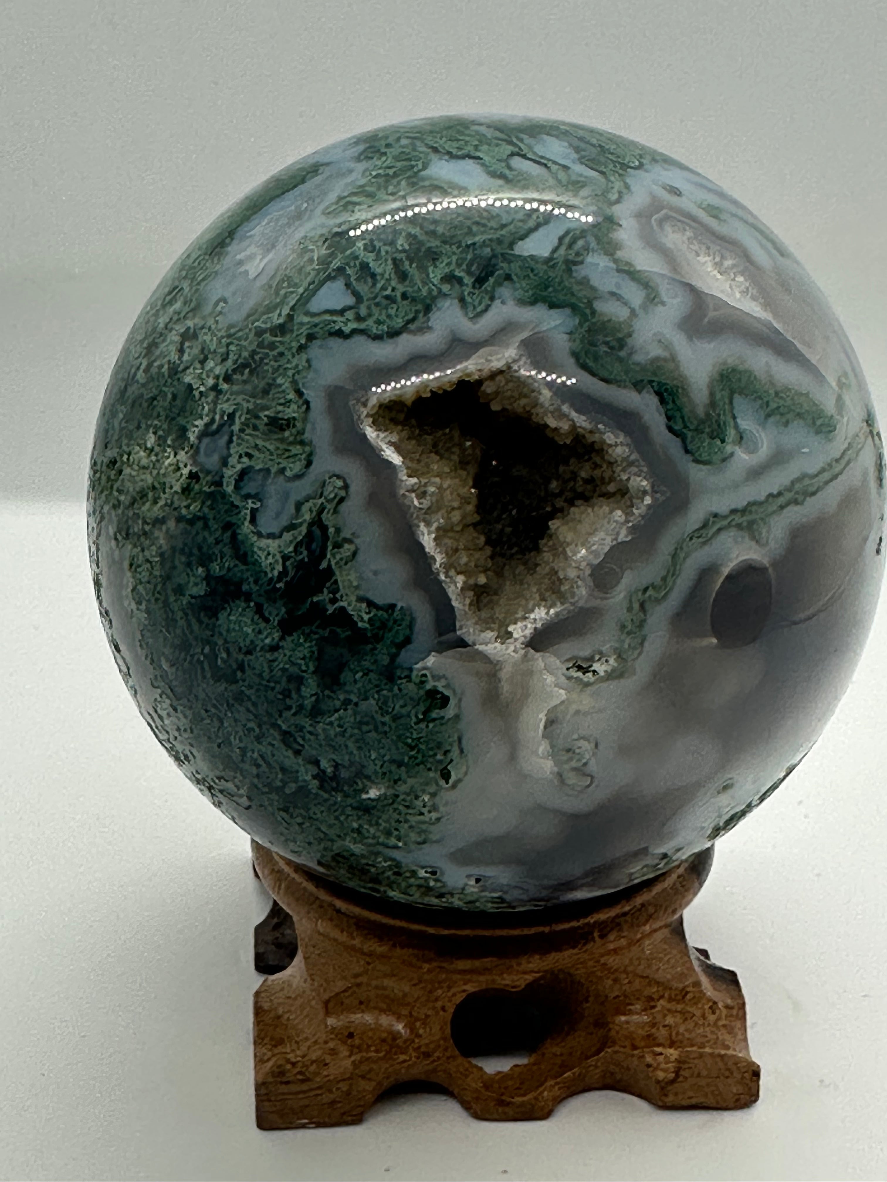 Moss Agate Sphere with Druzy – 88mm / 799g