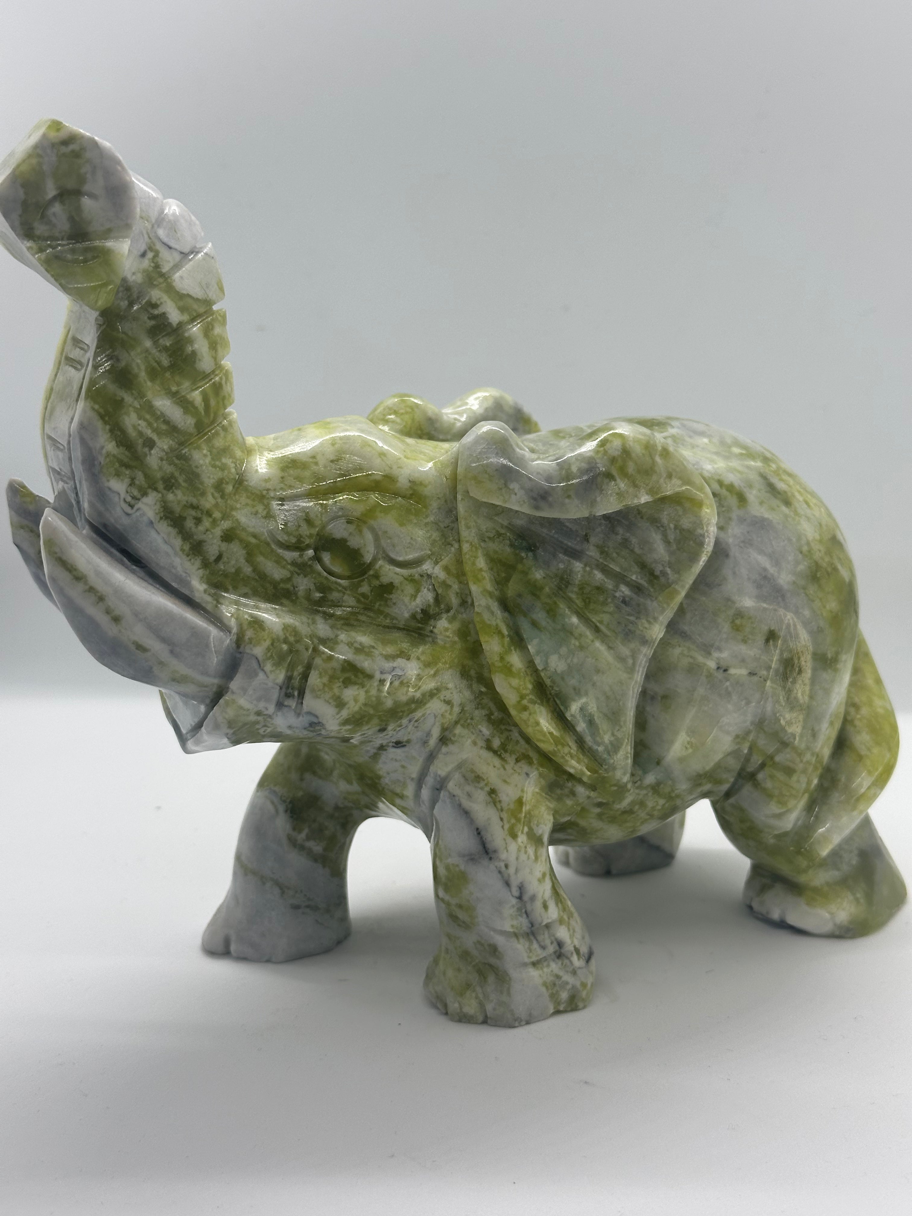 Lemon Jade Elephant – 2.142kg