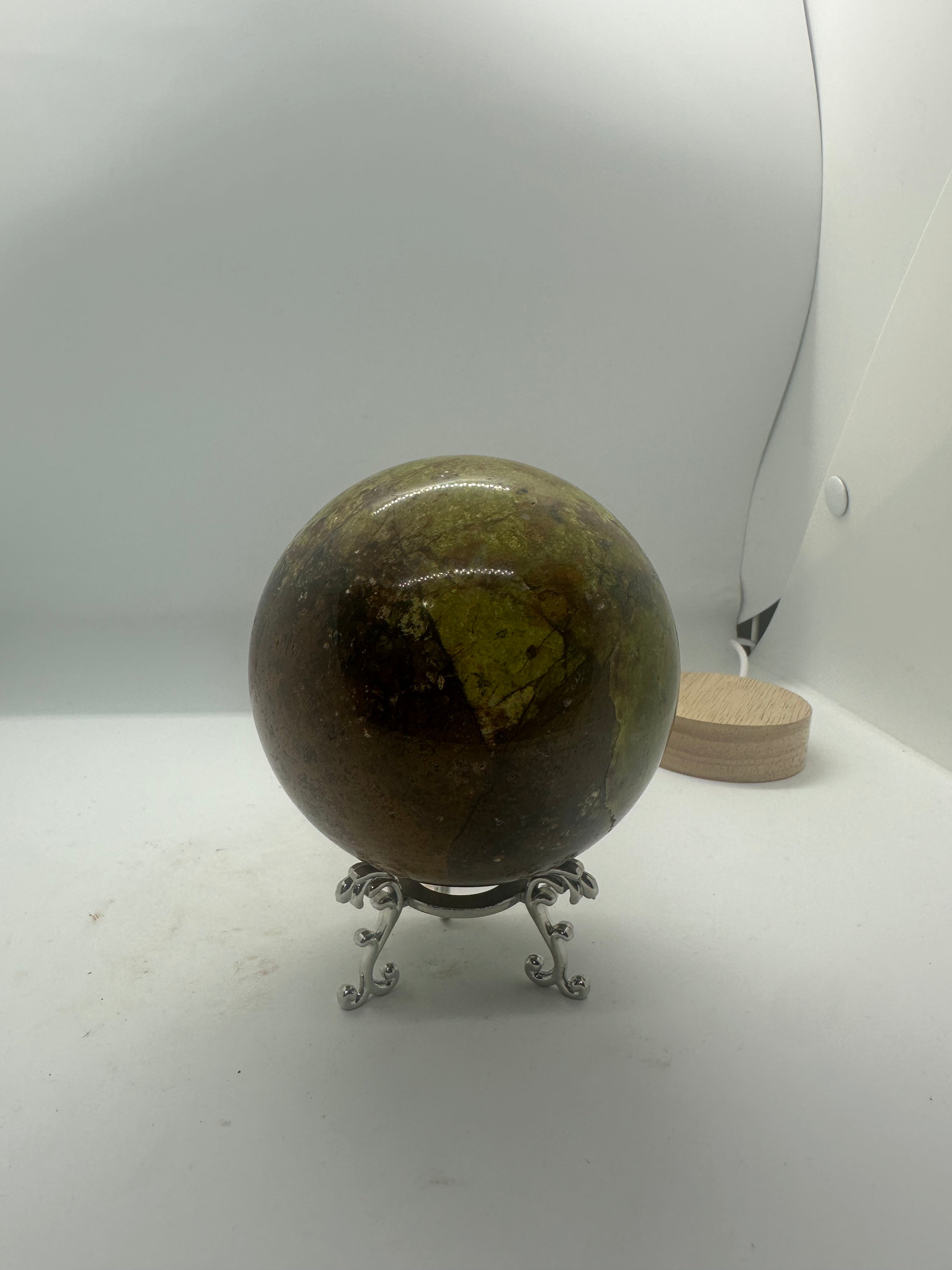 Green Opal Sphere – 85mm / 772g