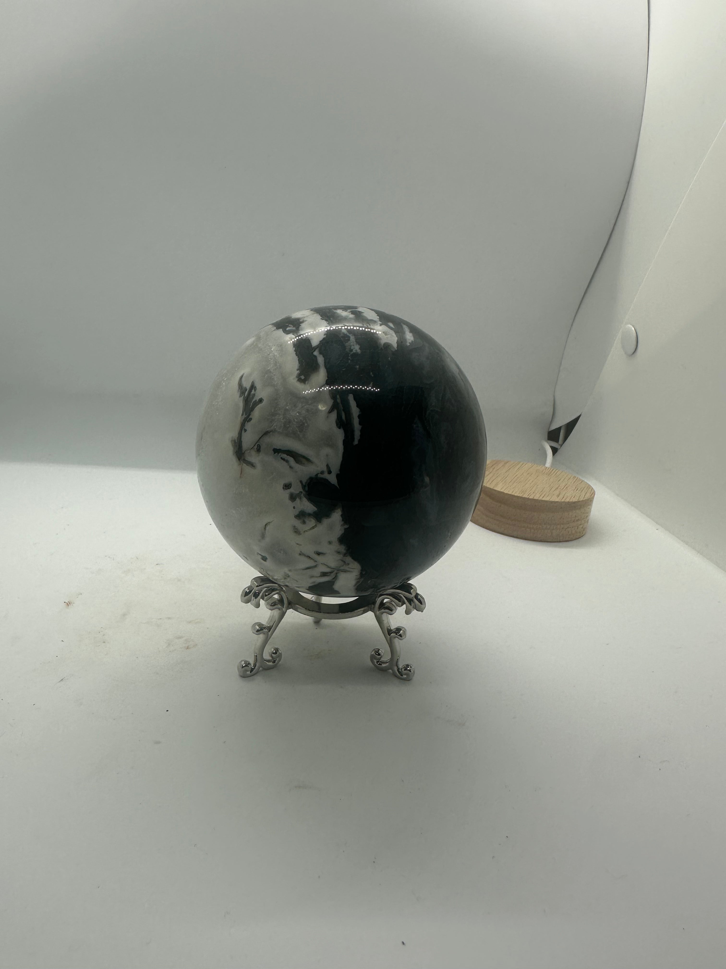 Moss Agate Sphere – 80mm / 710g